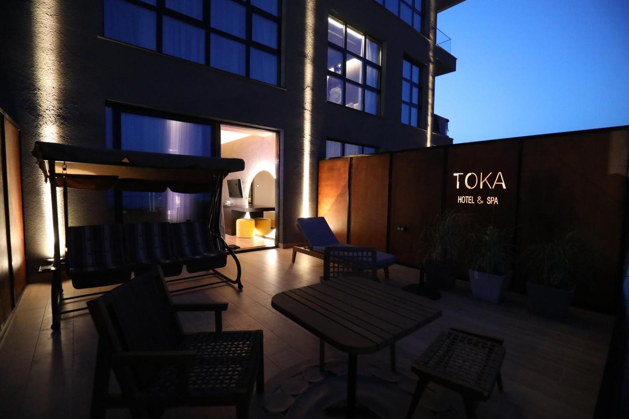 Toka Hotel Restaurant Udenisht Eksteriør billede