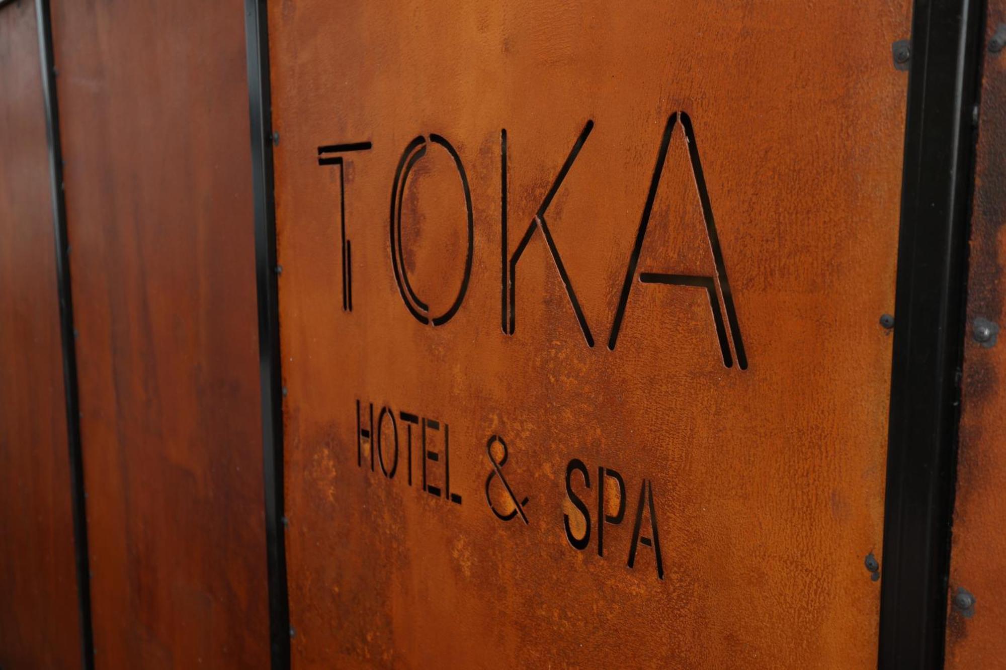 Toka Hotel Restaurant Udenisht Eksteriør billede