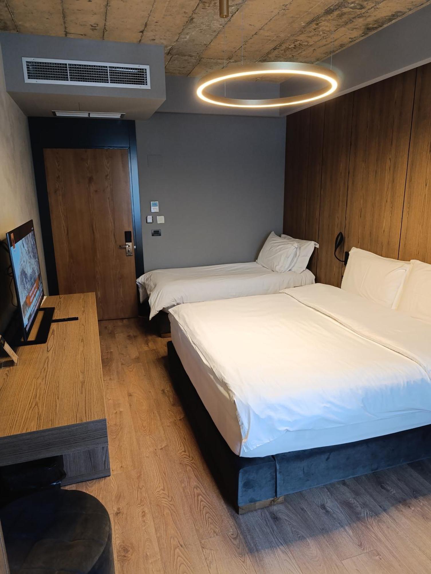 Toka Hotel Restaurant Udenisht Eksteriør billede