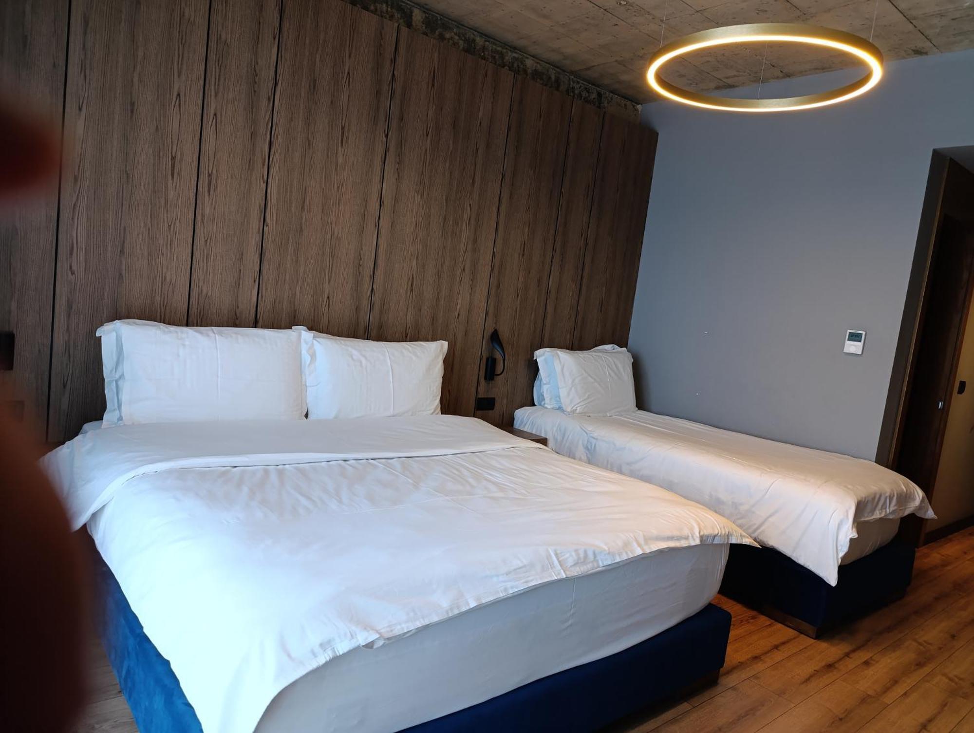 Toka Hotel Restaurant Udenisht Eksteriør billede